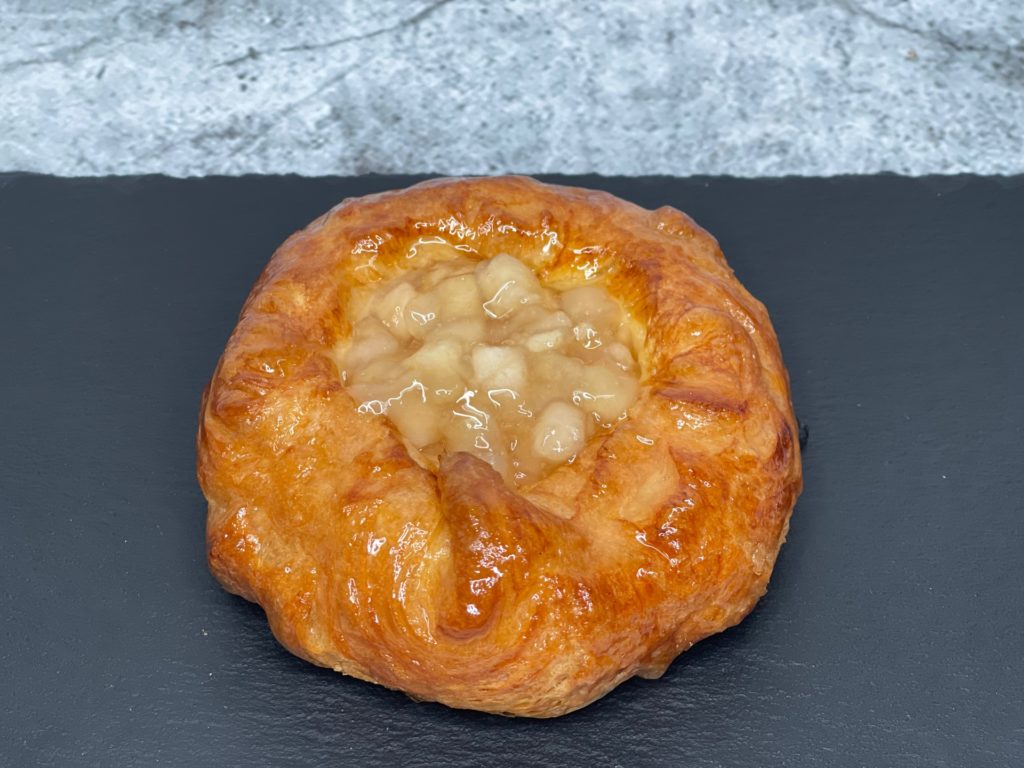Ватрушка фруктовая с яблоком